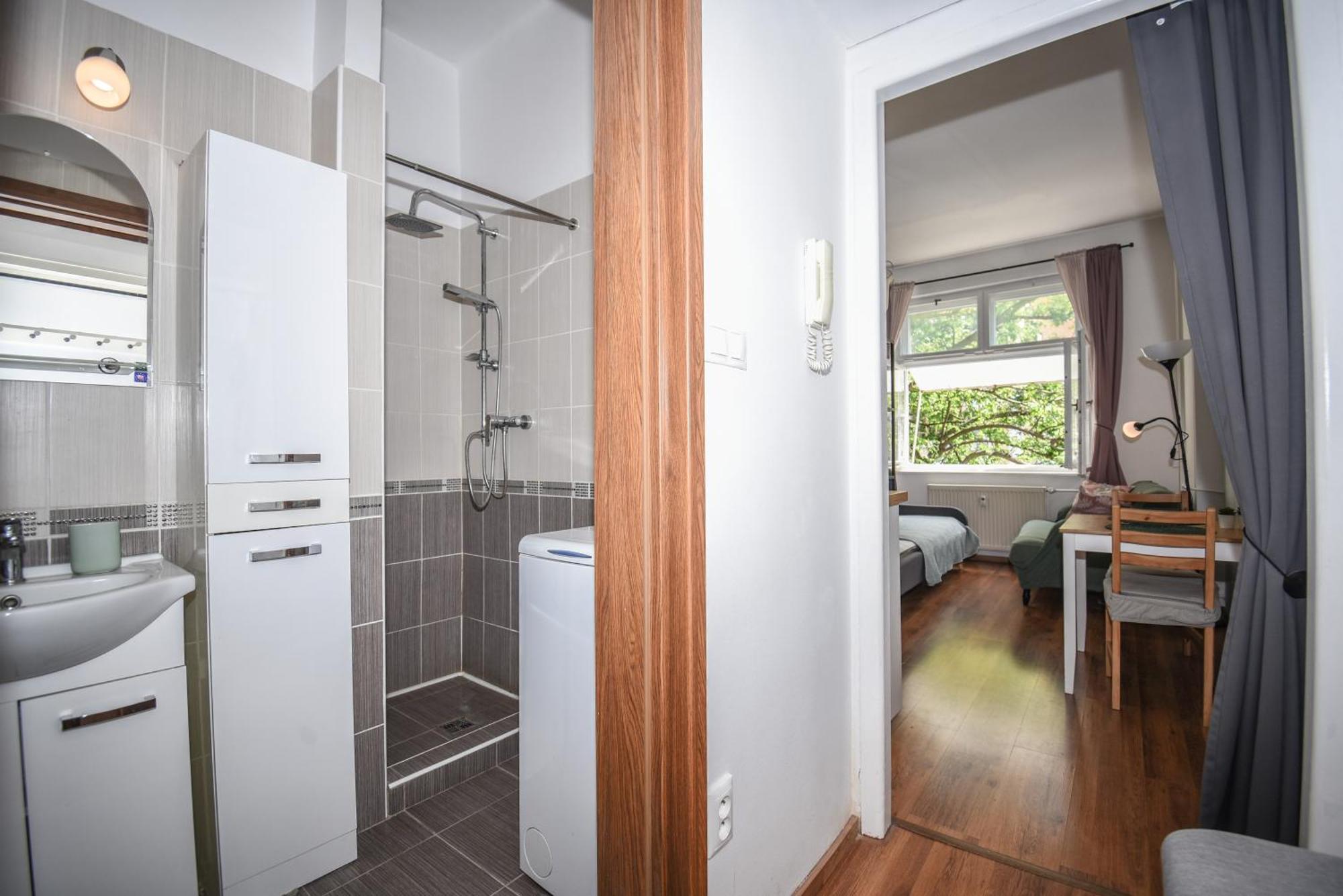 Central Urban Studio - Style Meets Comfort Pressburg Exterior foto
