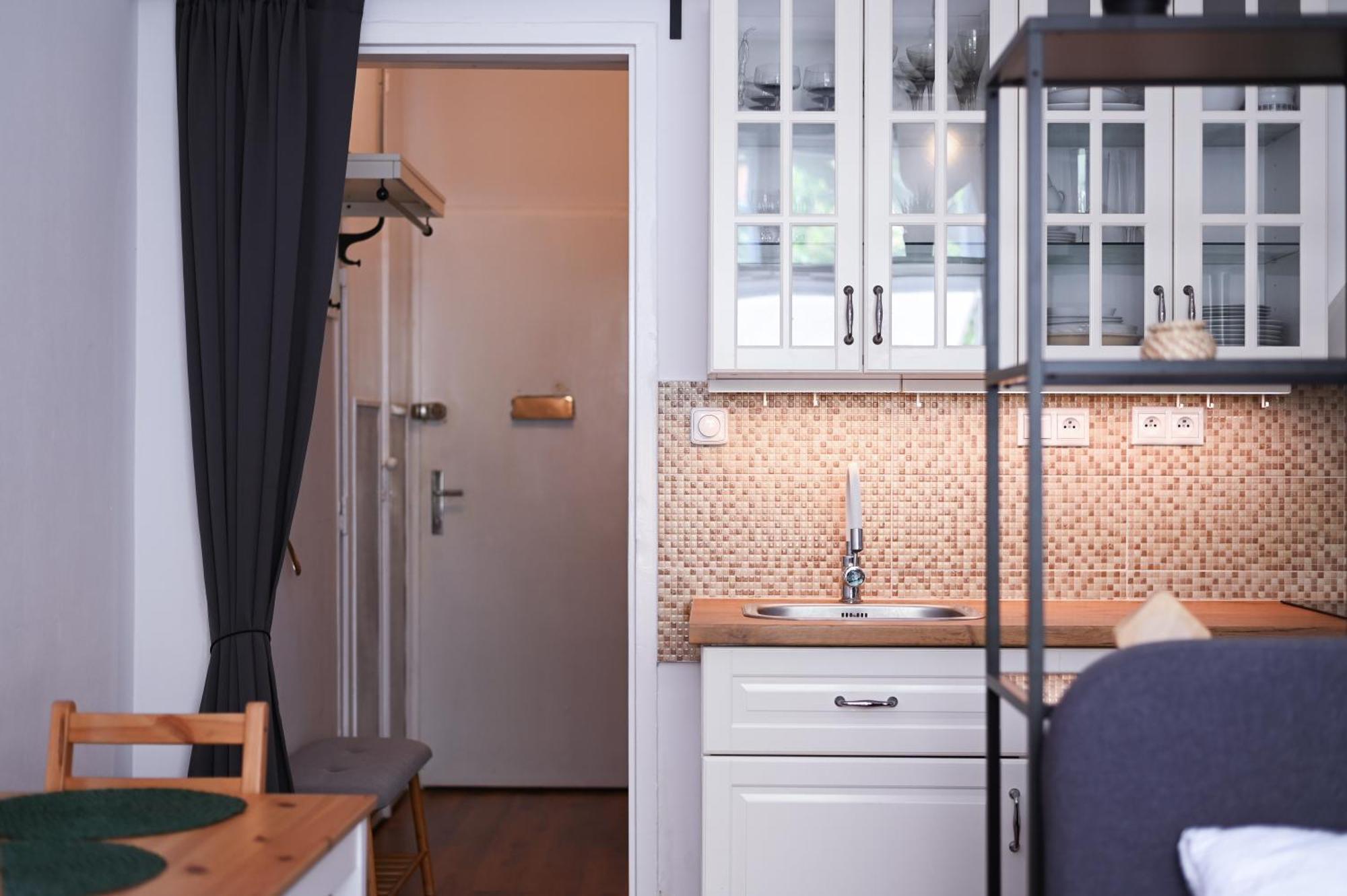 Central Urban Studio - Style Meets Comfort Pressburg Exterior foto